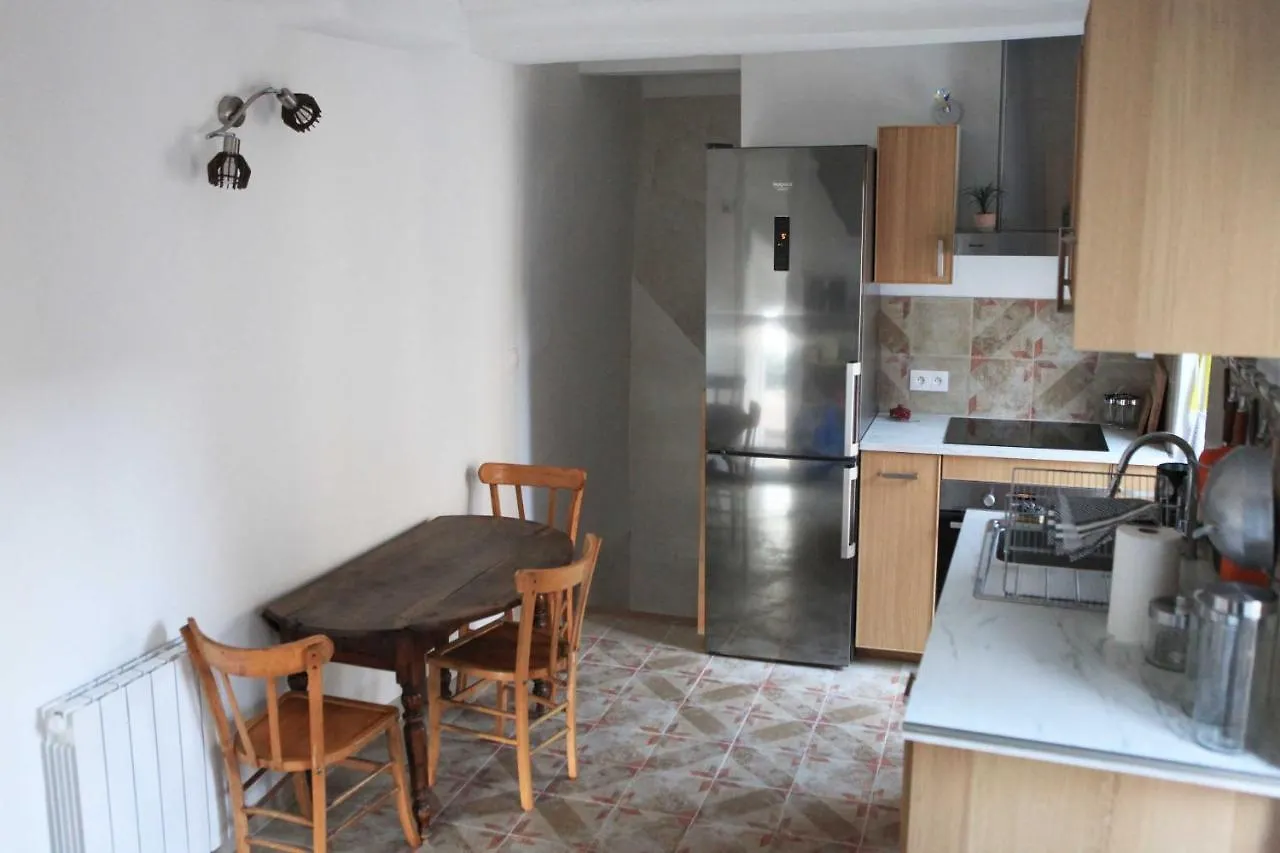 Appartement de Charme - Parc du Luberon Cadenet 0*,  France